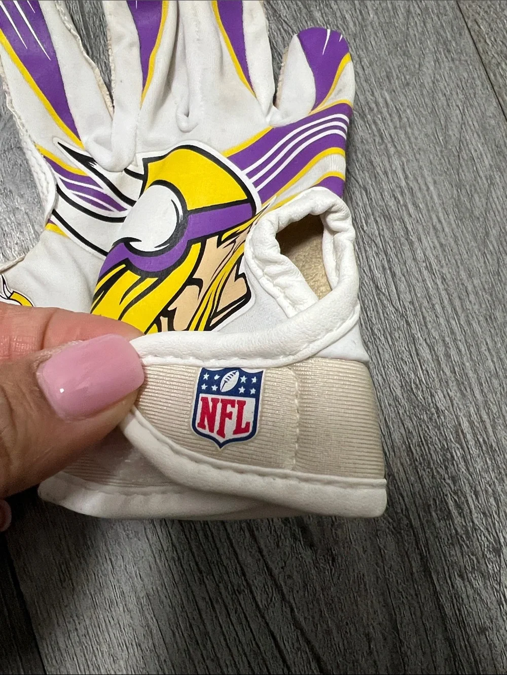 Franklin kids Minnesota Vikings football gloves- size XS